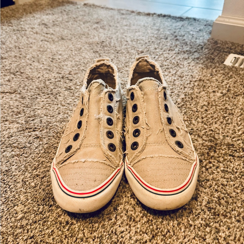 Women’s stylish Blowfish distressed Sneakers